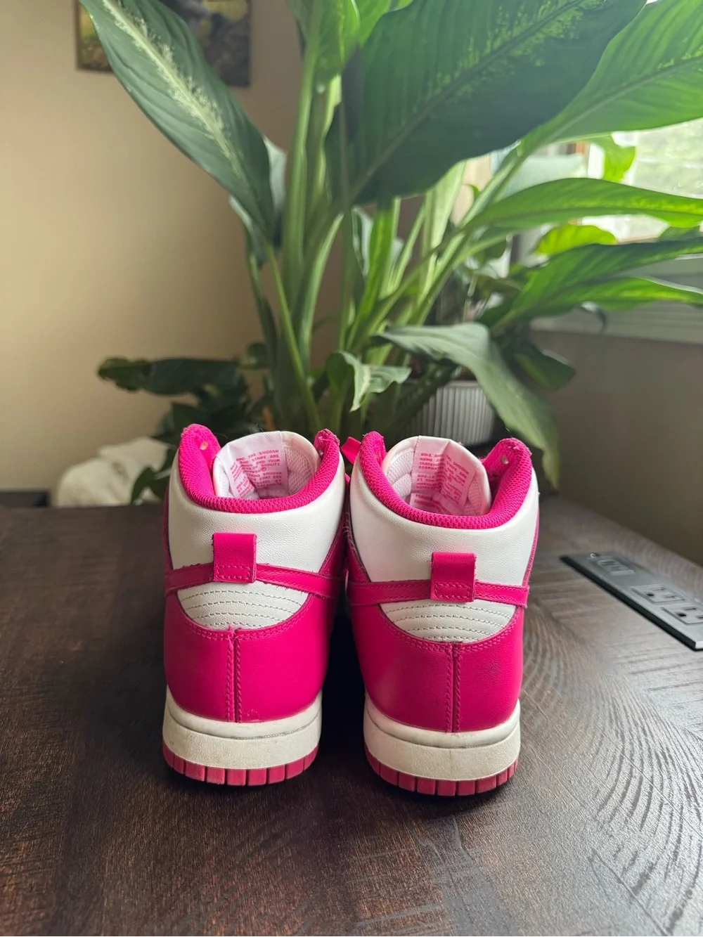 Nike bold pink